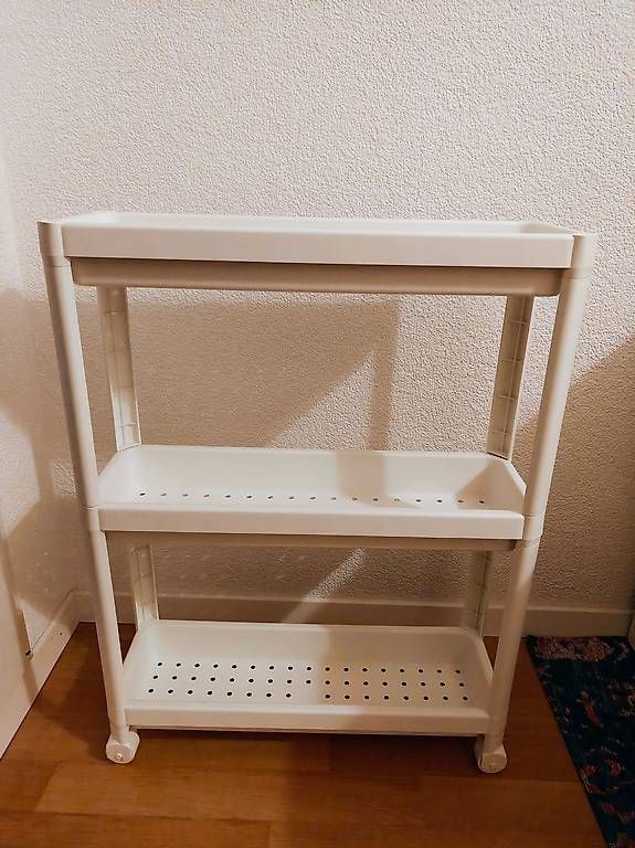 Ikea Regale: Chariot ikea vesken – Gebraucht aus Ecublens VD von oomari