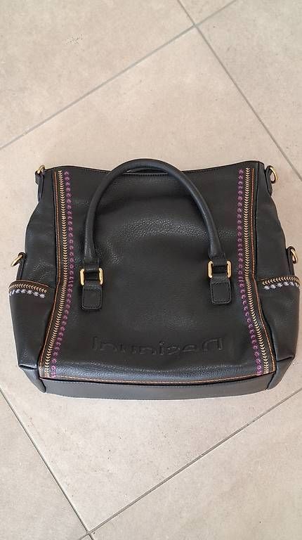 Sacs femmes: Sac Desigual – D'occasion à Essertes par ast_mk5t 1