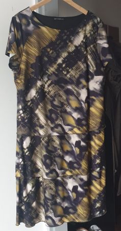 Betty Barclay schönes Kleid Gr. 46