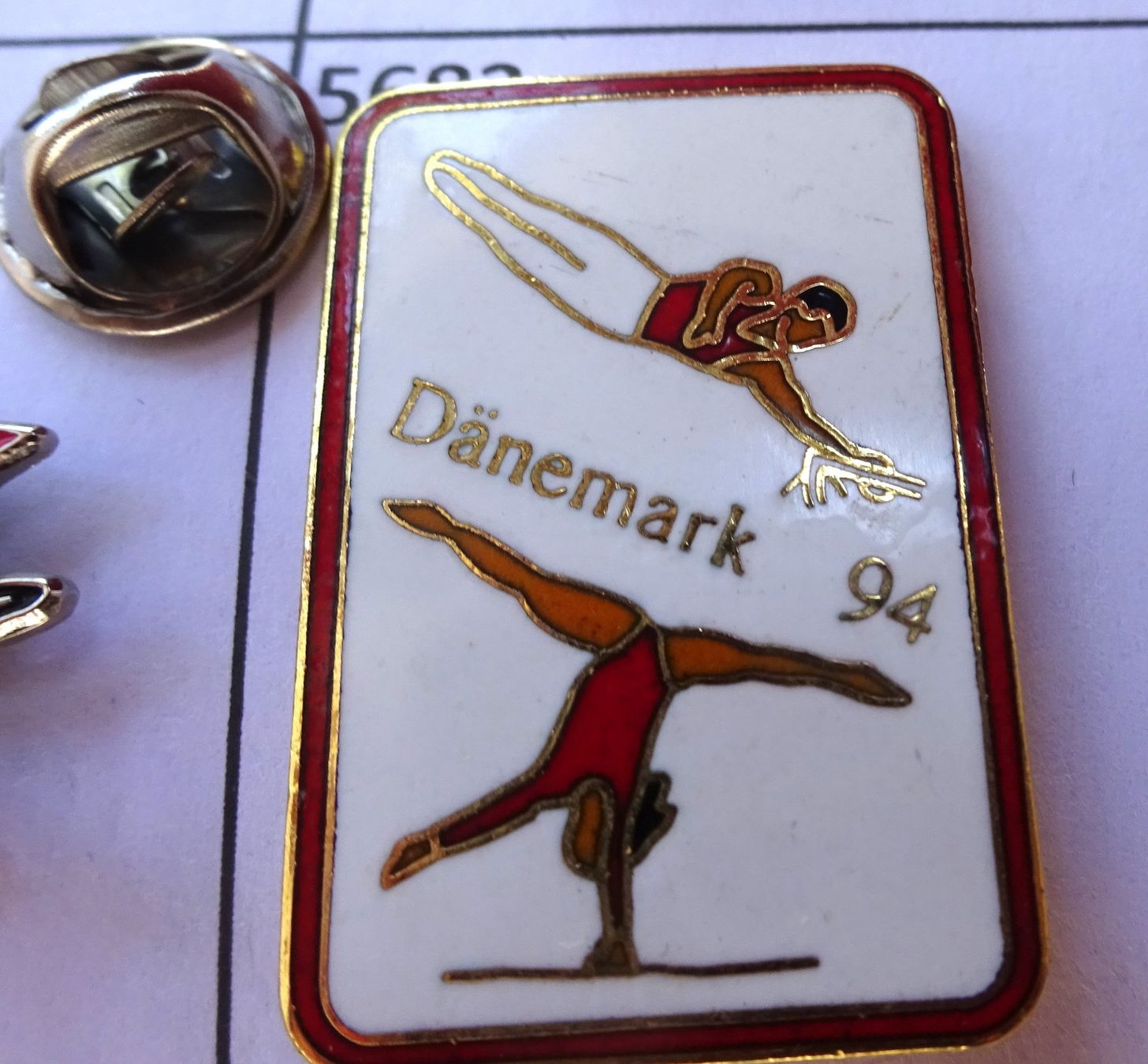 Placchette & Badge: Pin Kunst Turnen Dänemark – Usato da Utzenstorf venduto da BUtter81