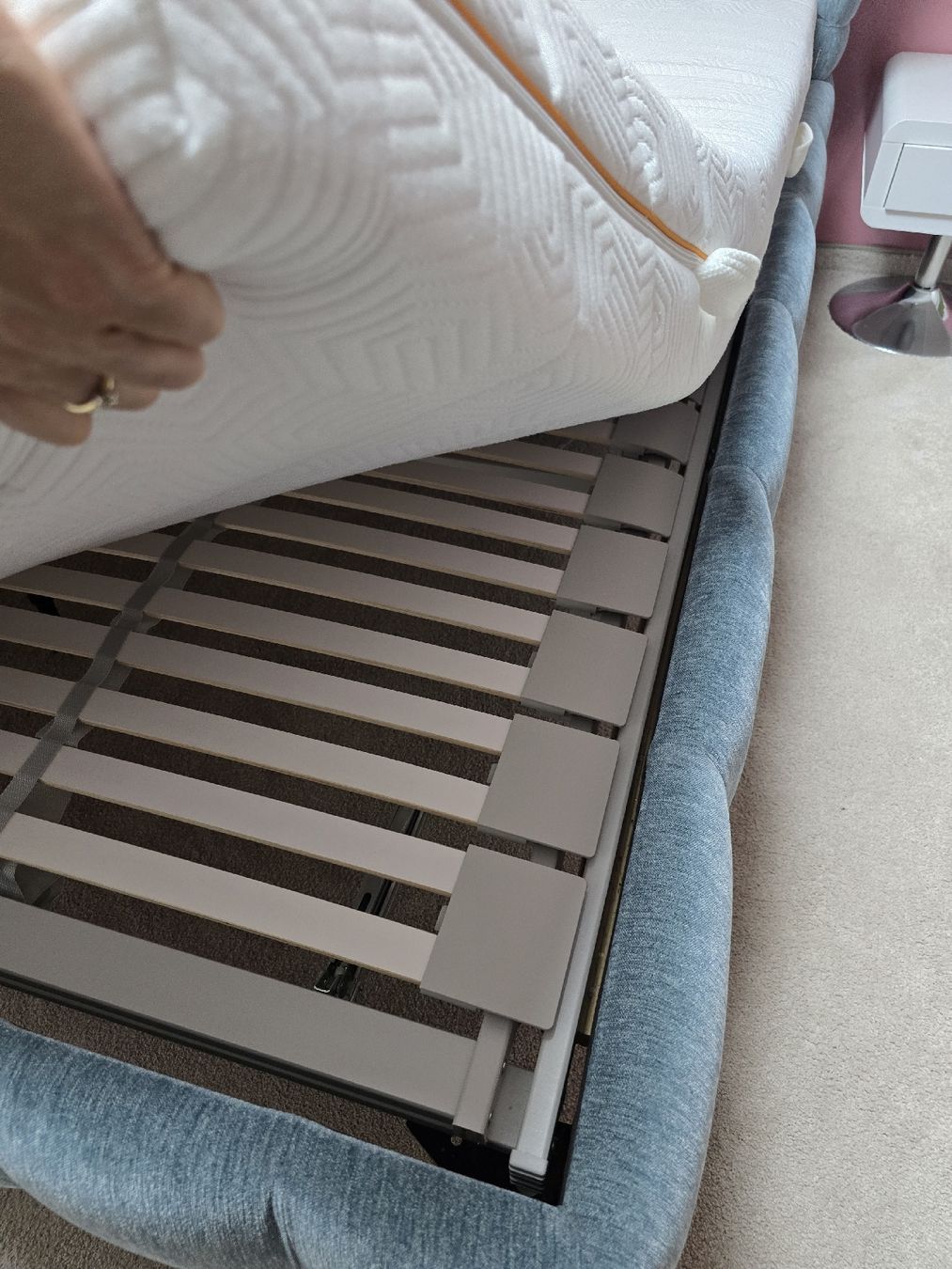 Betten: Bett mit Rost und Matratze 180x200 – Gebraucht aus Stein am Rhein von dom_k28v 3