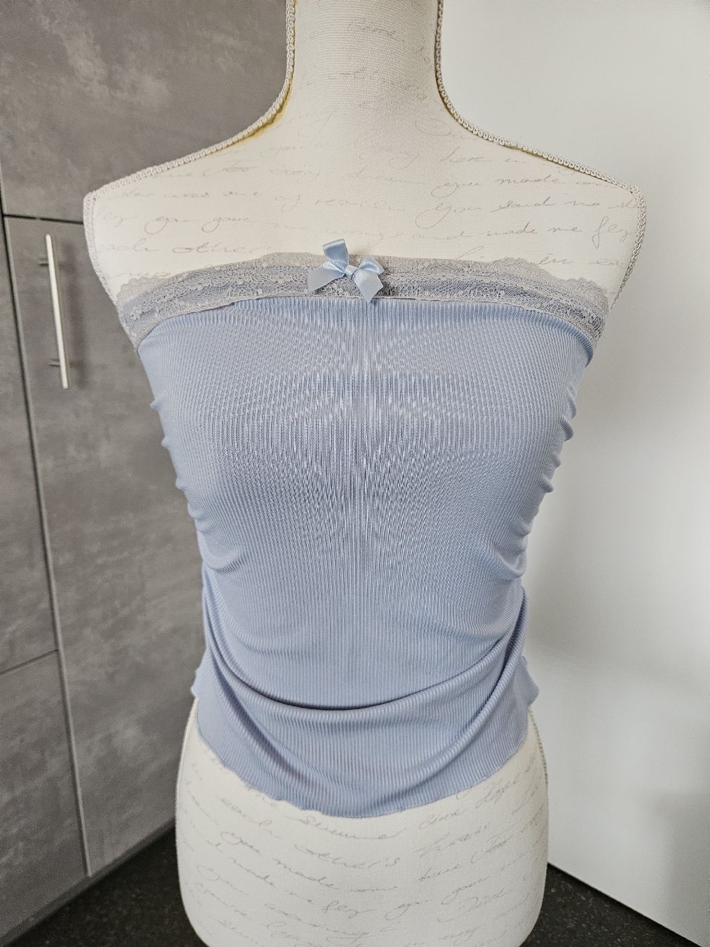 Tops: Bandeau Top hellblau mit Spitze Grösse S – Neu (gemäss Beschreibung) aus Anwil von tamoos