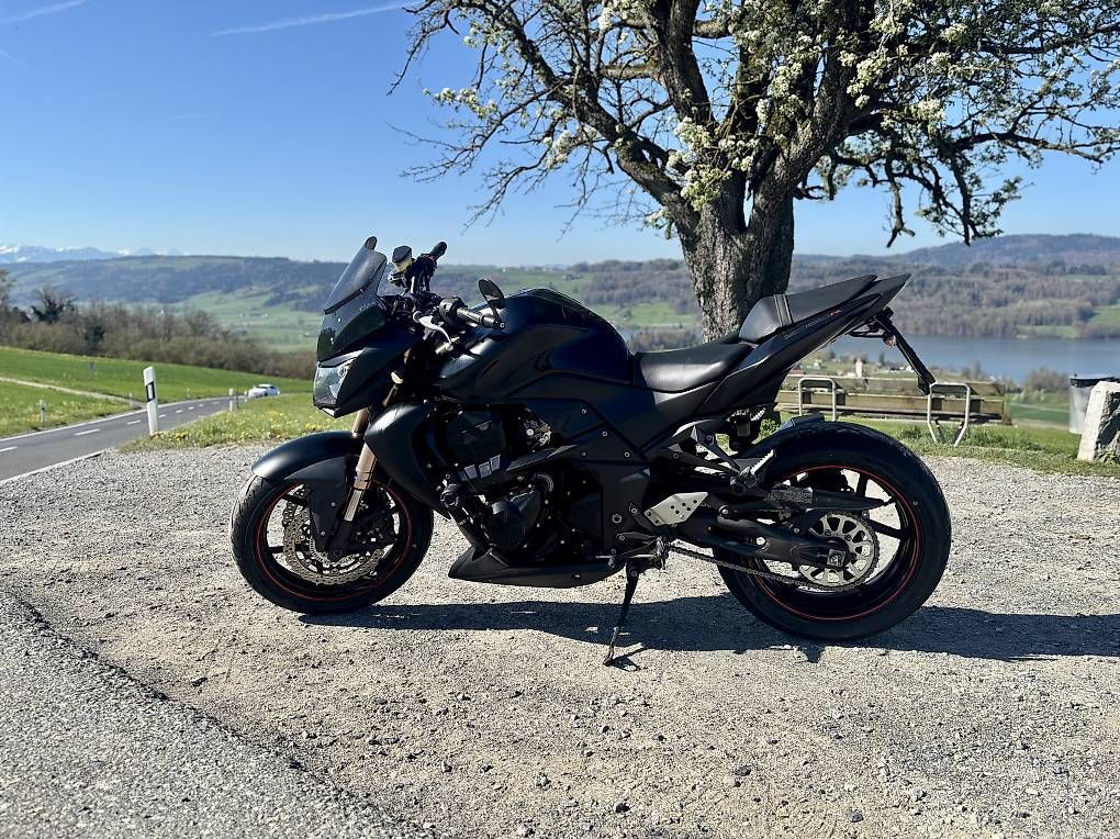 Kawasaki Strasse: Kawasaki Z750R Black Edition inkl. Drosselsatz – Gebraucht aus Ermensee von tri_6vqk