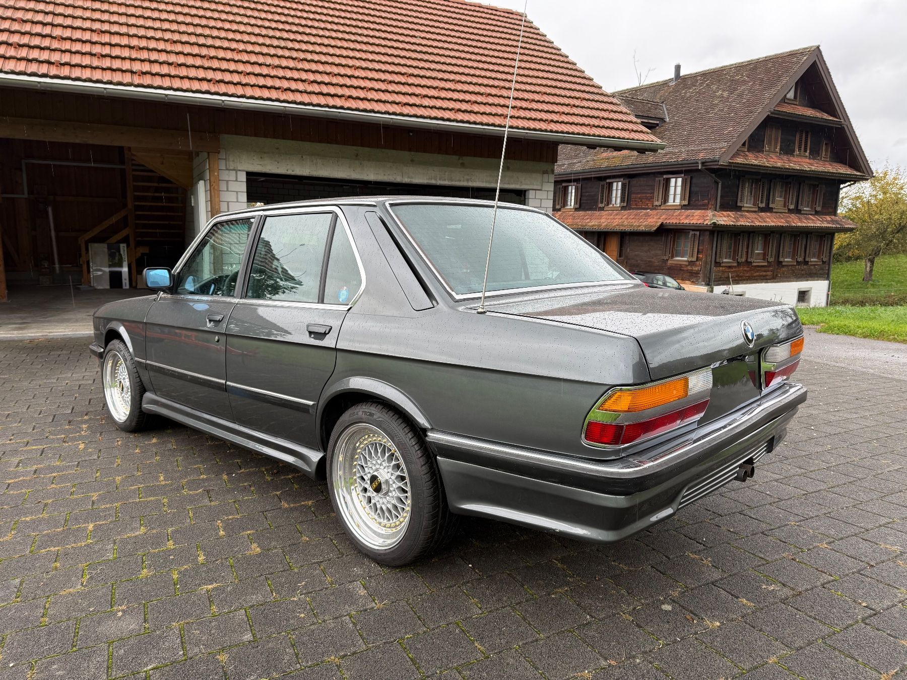 BMW Automobili: Bmw E28 535i – Difettoso da Dierikon venduto da E28_Freak 5