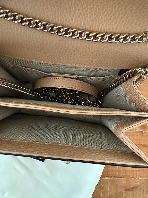 Gucci Taschen für Damen: Gucci Umhängetasche mit Goldkette – Gebraucht aus Basel von Mariaberi 4