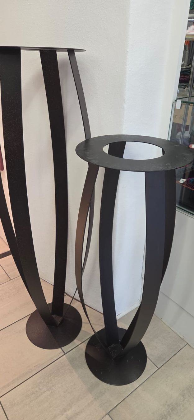 Vasen & Gefässe: Bodenvase / Dekogestell, 97 cm – Gebraucht aus Langnau i. E. von flexibus77 2