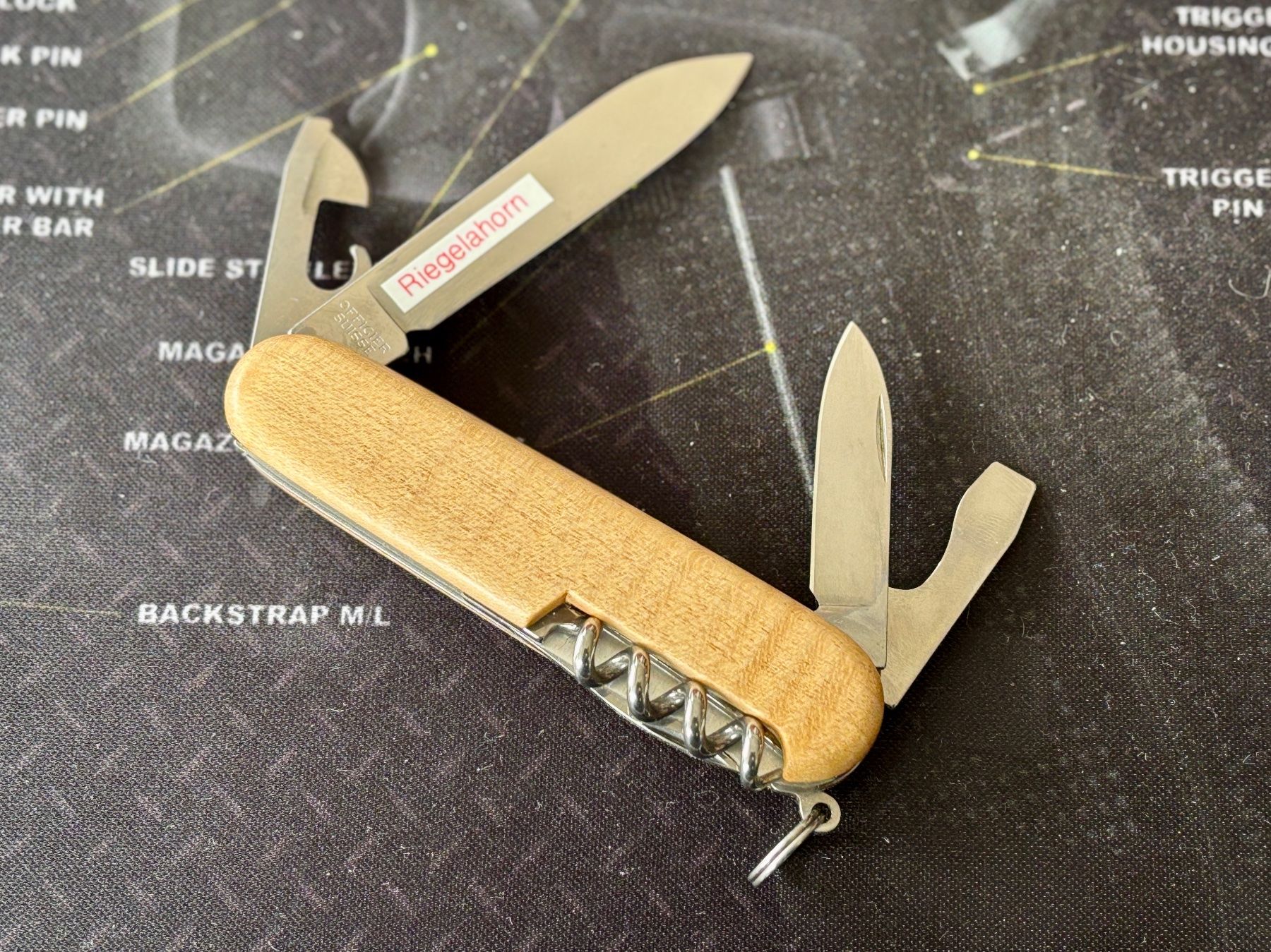 Victorinox Coltelli tascabile: Victorinox Riegelahorn – Nuovo (secondo la descrizione) da Frauenkappelen venduto da Doc_Snyder 1