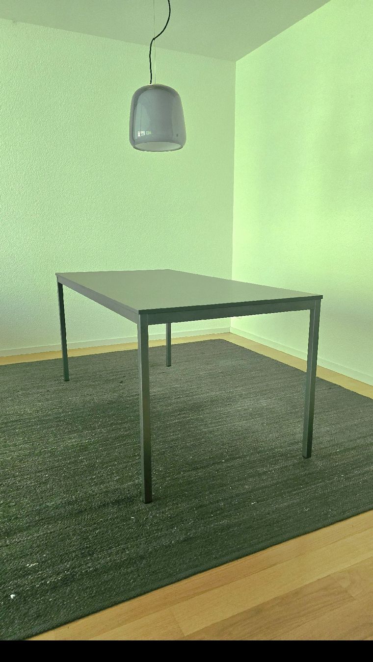 Tavoli: Esstisch schwarz, schlichtes Design, gut erhalten, 160x80cm – Nuovo (secondo la descrizione) da Rümlang venduto da Gui_llaume 4