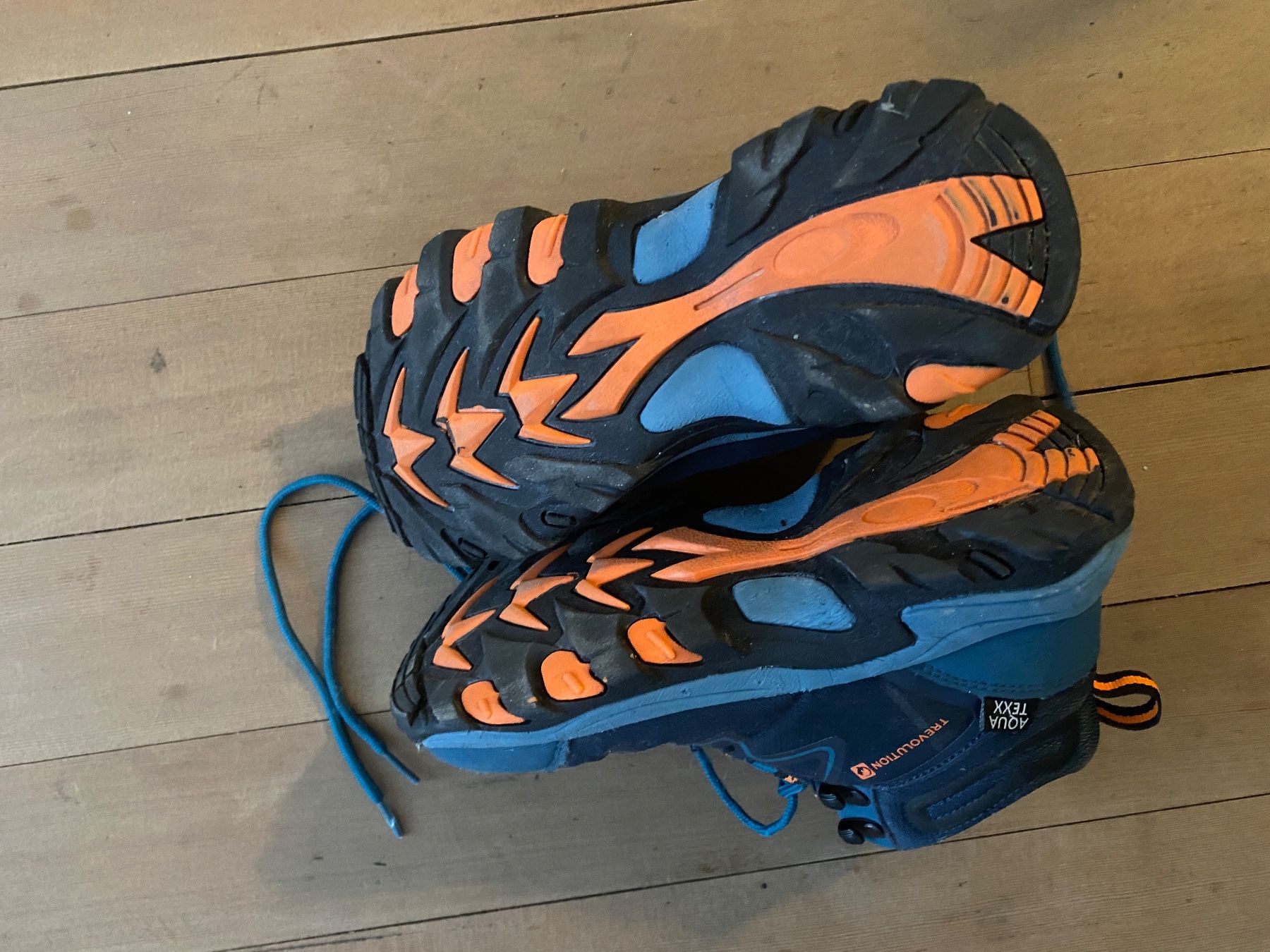 Decathlon Scarpe per ragazzi: Kinder Wanderschuhe – Usato da St. Gallen venduto da sunshirin 1