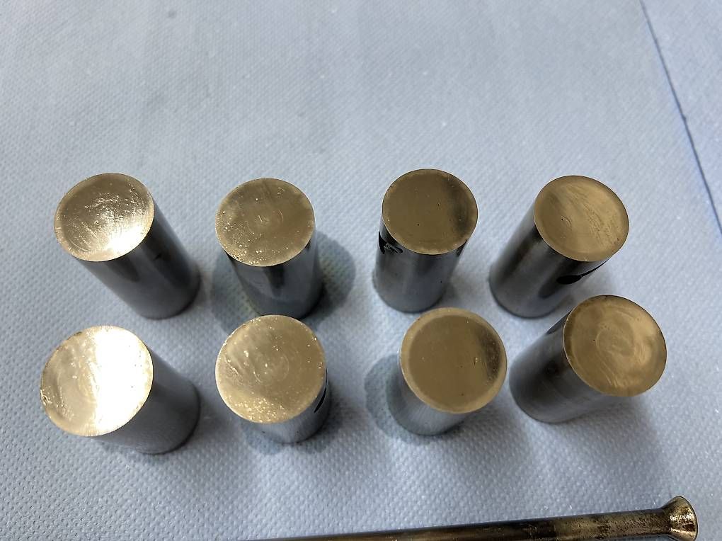 Peugeot Toutes les pièces auto: Peugeot 504 Oldtimer Motorenteile – D'occasion à Gontenschwil par lot_qxr9 1