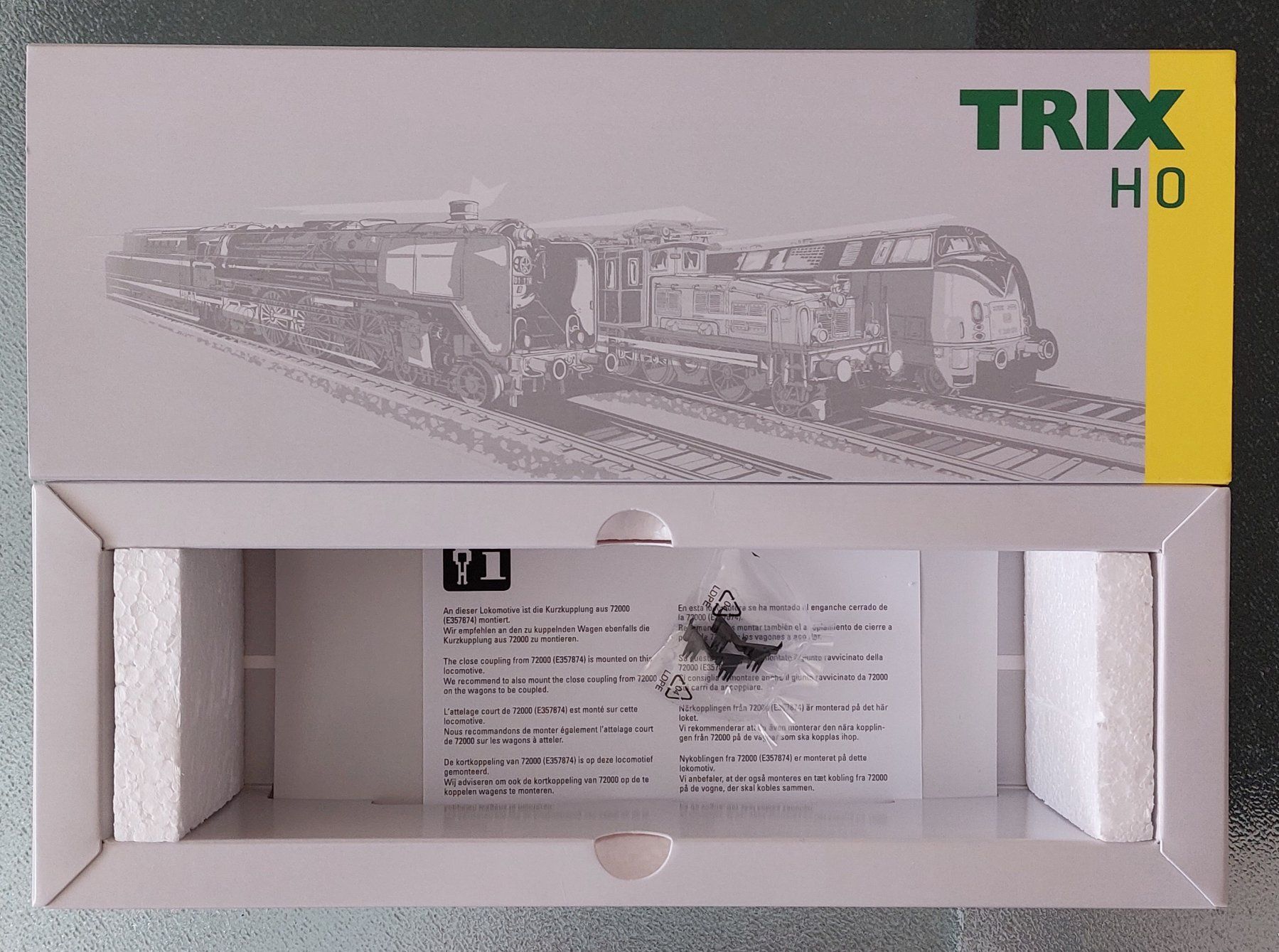 Trix Modellini di ferrovie: TRIX 25875 - E-Lok Re 420 SBB Cargo - DCC mfx/Sound – Nuovo e nell'imballaggio originale da Rotkreuz venduto da MOBAHN-1zu87 7