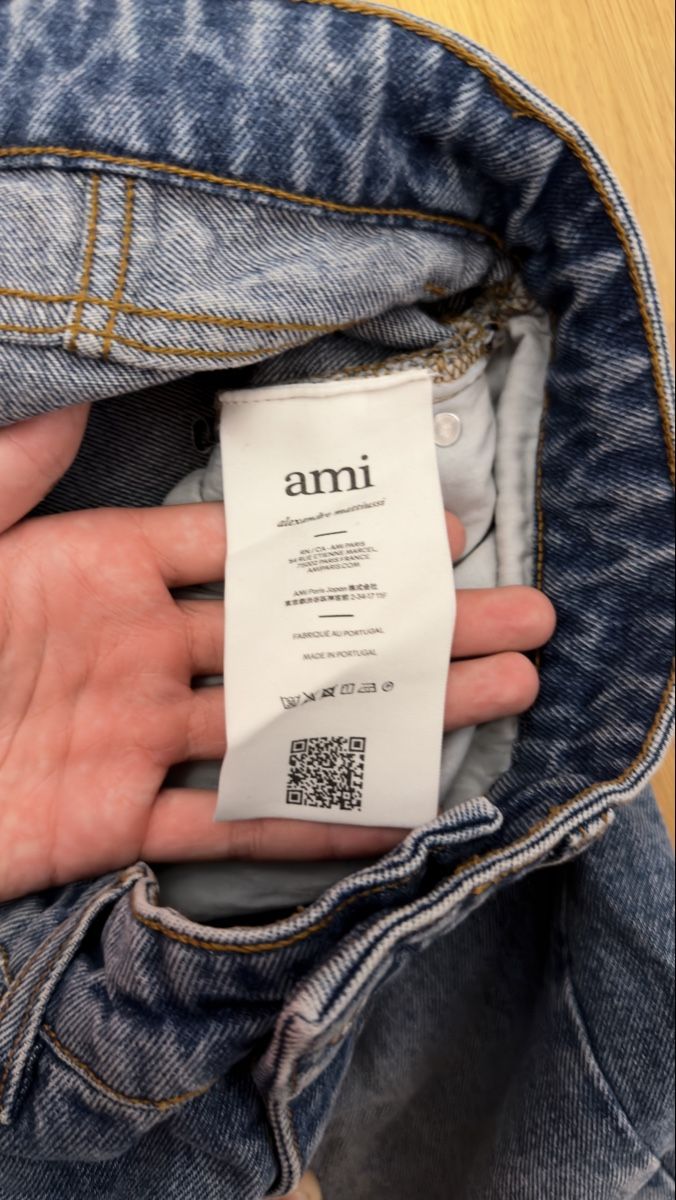 Jeans: Ami Paris Jeans – Nuovo (secondo la descrizione) da Basel venduto da nicolasschneeberger 3
