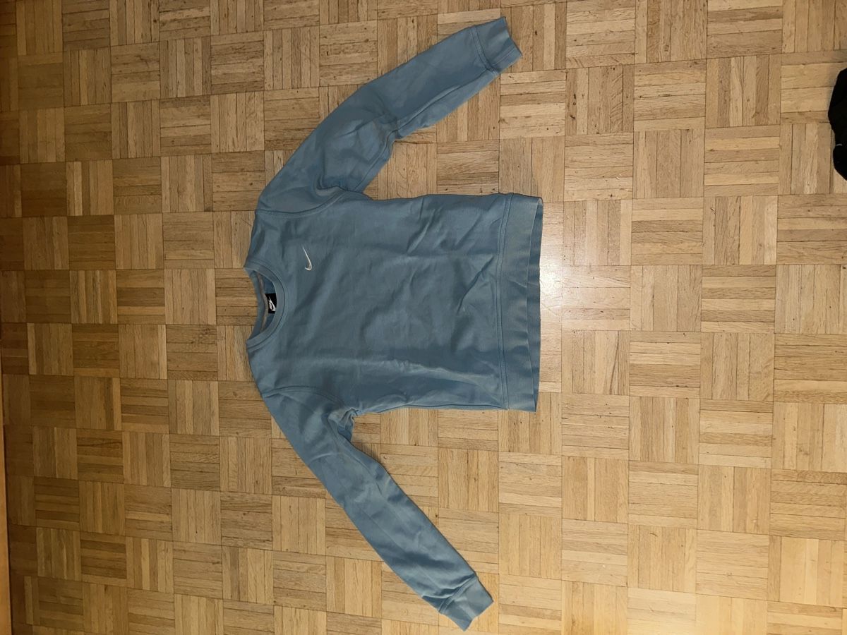 Nike Pullover & Sweatshirts: Pull nike – Gebraucht aus Genève von abelitoo