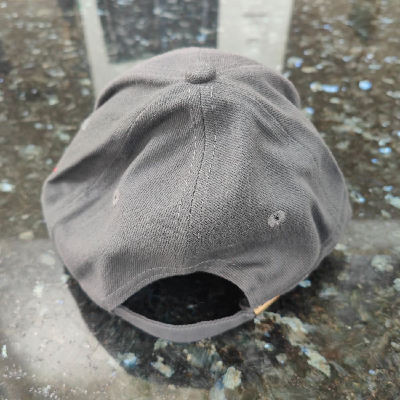 Autres vêtements & accessoires: Cap – Neuf (Voir description) à Zürich par rolfxyz 1