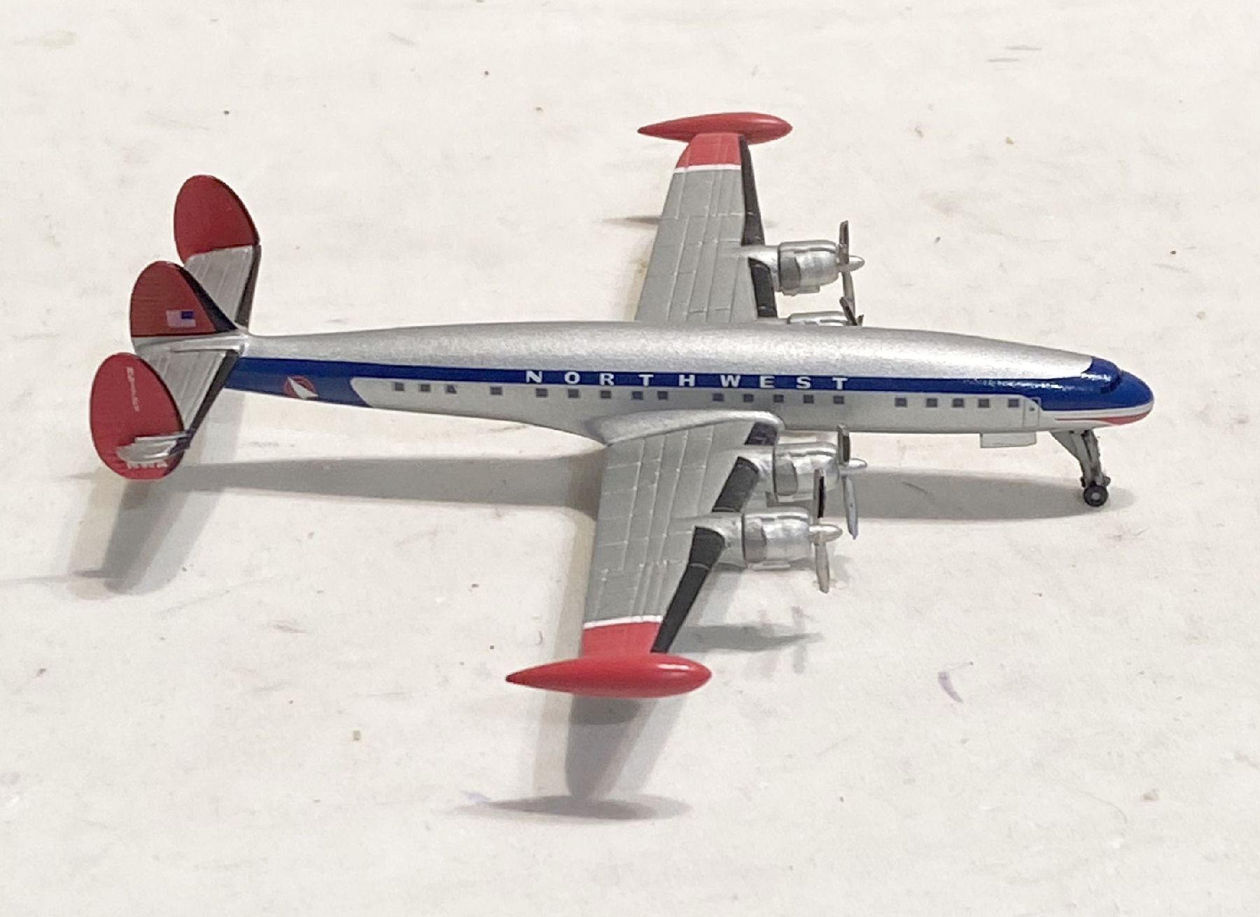 Kit di modellismo & Modellini statici: Dragon Constellation L-1049 Northwest Airlines in OVP – Usato da Sonceboz-Sombeval venduto da Decolove 4