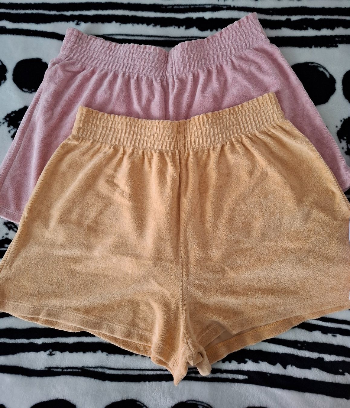 H&M Pantaloni: 3x Kurze Hosen gr.M – Usato da Oberurnen venduto da rotty80 2