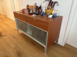 Sideboard Holzoptik mit Glasschiebetüren guter Zustand