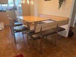 Eckbank-Tisch