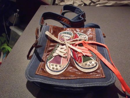 Tasche Jeans / Turnschuhe