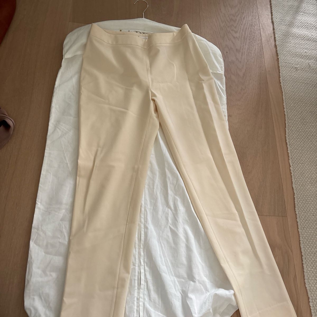 Completi & Tailleur: La Perla Hosenanzug – Usato da Zürich venduto da Summy97 3