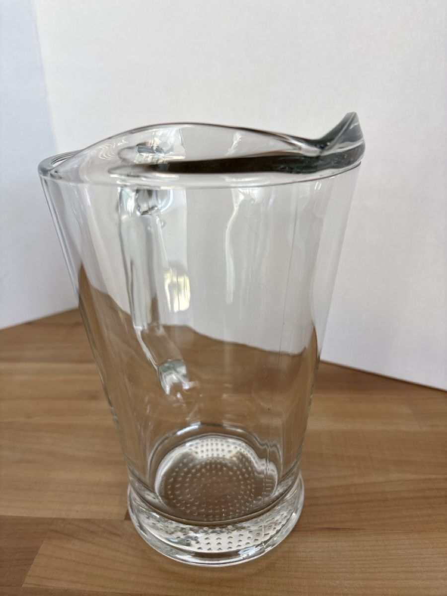 Caraffe: massiver 1.5 liter Glas Krug – Usato da Rümlang venduto da euqinom16 2
