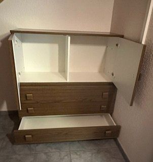 Kommoden: Kommode aus Holz mit Schubladen und Türchen – Gebraucht aus Liedertswil von Schalali-1 1