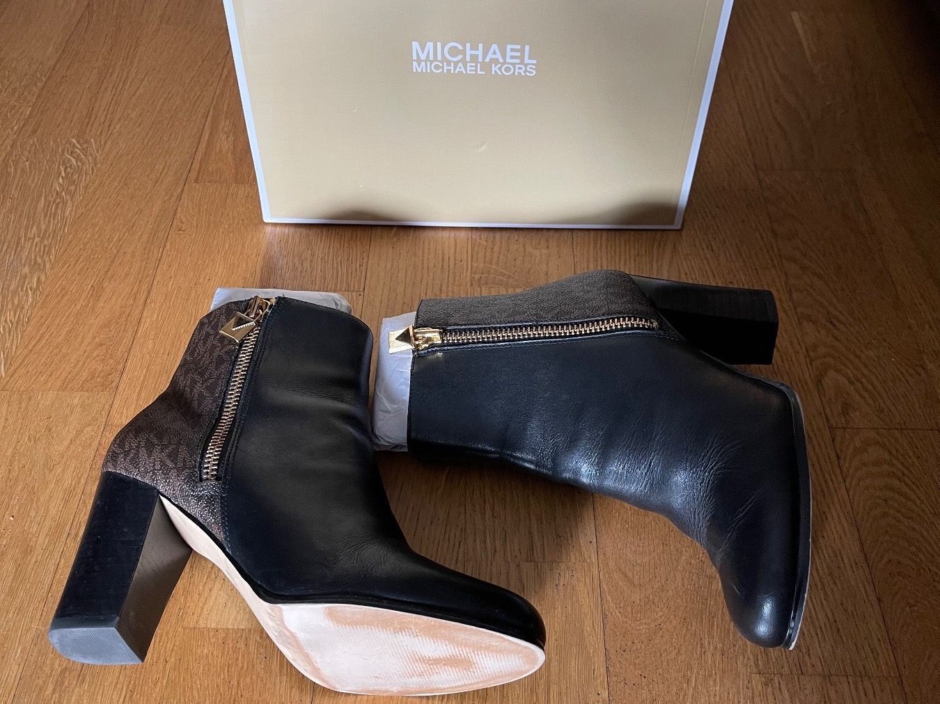 Michael Kors Damenschuhe: Michael Kors Boots 37,5 – Gebraucht aus Zürich von Bybyana 1