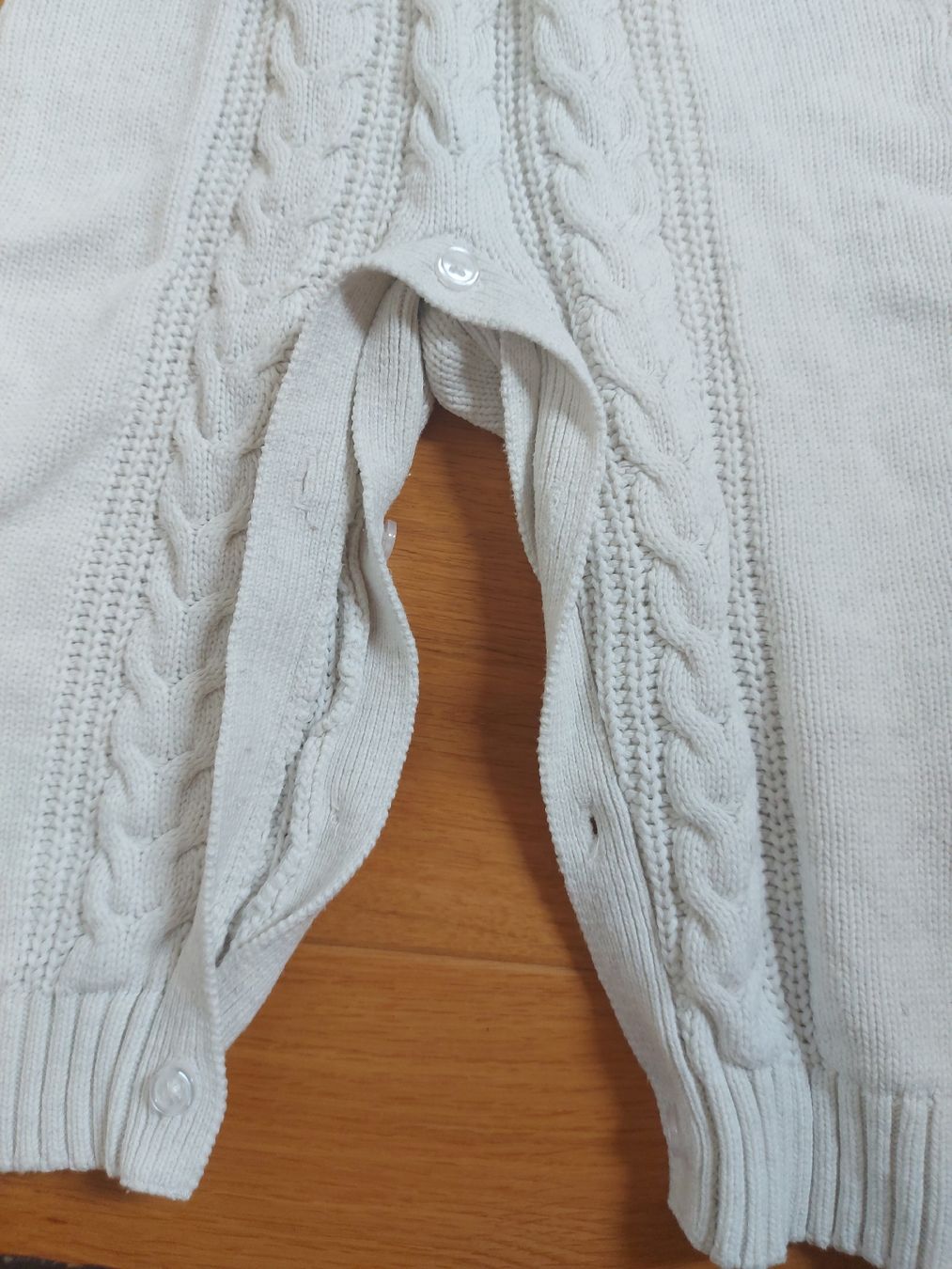 Strampler: Strick Strampler/Overall – Gebraucht aus Lotzwil von sarah._g 3