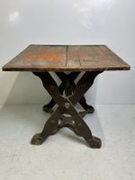 Antiker Holztisch mit Gebrauchsspuren 81x81x84cm rustikal