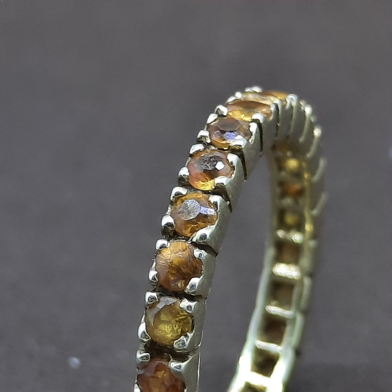 Anelli: Wunderschöner Ring mit Safir Edelsteinen – Usato da Unterägeri venduto da Altgoldschmuck 2
