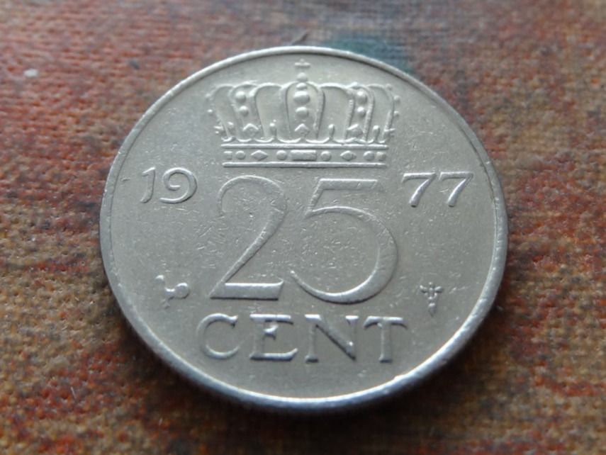 Tutti le monete: PAYS-BAS  Nederland  25  Cent  1977 – Usato da Romanel-sur-Lausanne venduto da Swift13