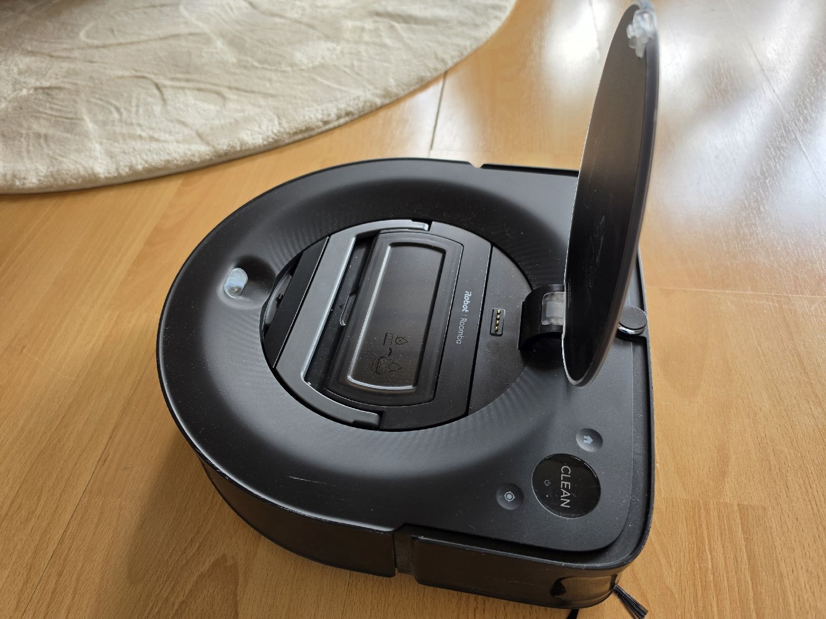 Irobot Aspirateurs & Accessoires: iRobot Roomba Saugroboter mit Absaugstation – D'occasion à Thun par Sde 3