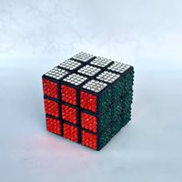 Strass-Rubik’s Cube – funkelndes Designobjekt