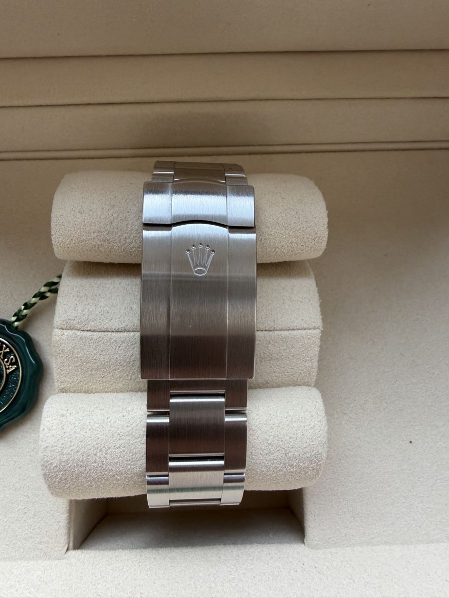 Rolex Orologi: Rolex Oyster Perpetual 41 Pistachio – Nuovo e nell'imballaggio originale da Meilen venduto da Zurich_Glam 4