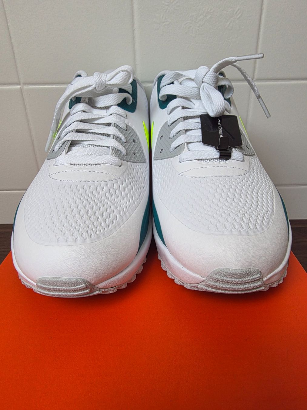 Nike Chaussures hommes: Nike Air Max 90 – Neuf avec emballage d'origine à Fleurier par dav_xx8y 3