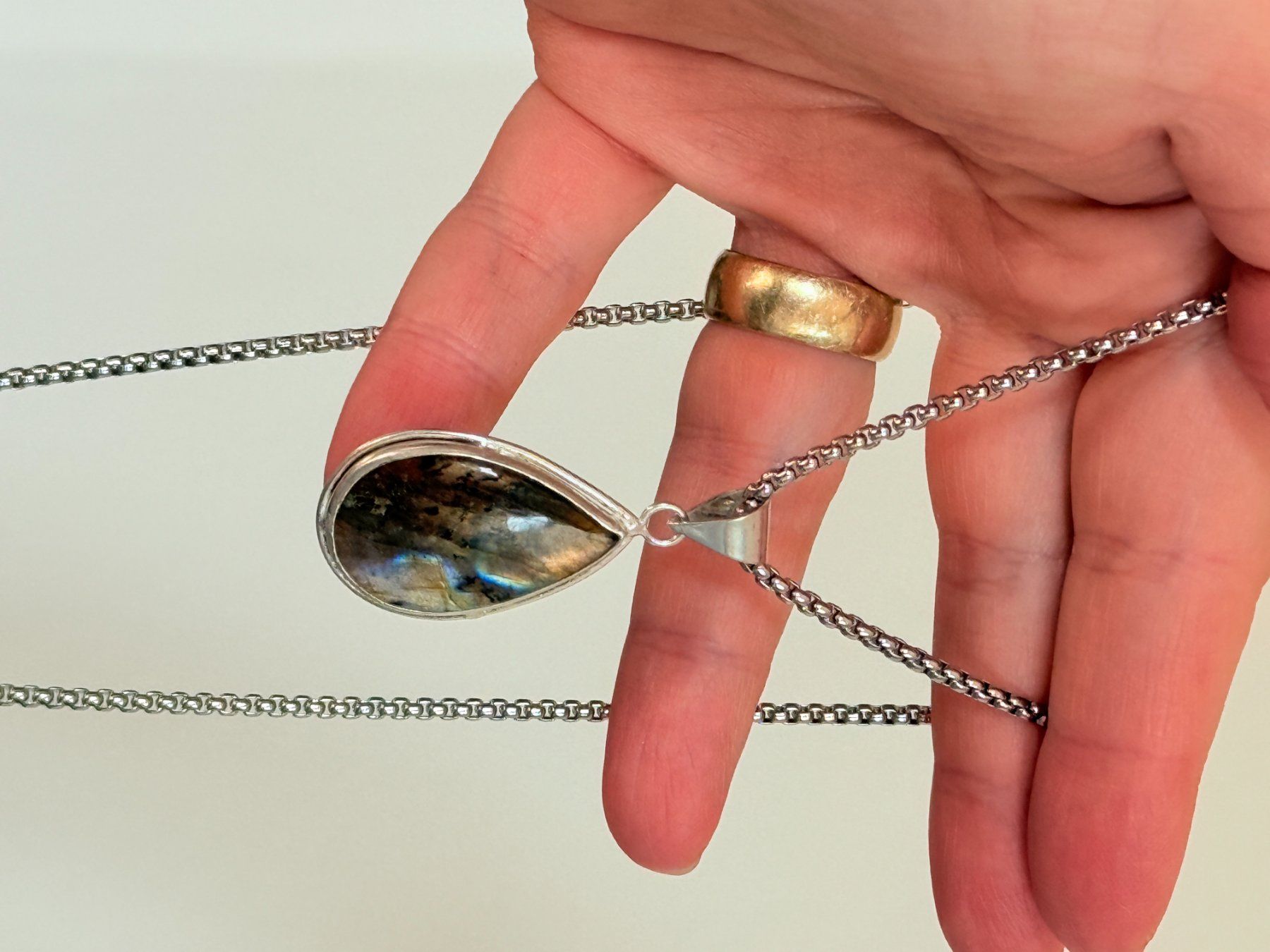 Catenine: Collier Labradorite Naturelle Élégant – Nuovo e nell'imballaggio originale da Genève venduto da AGBERG 8
