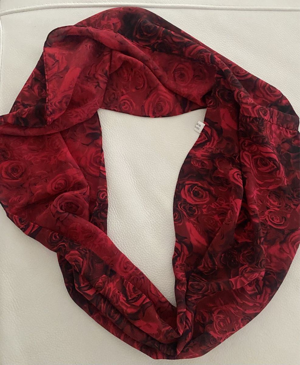 Foulard & Sciarpe: Seiden Loop 🌸 – Usato da Opfikon venduto da Luis144 1