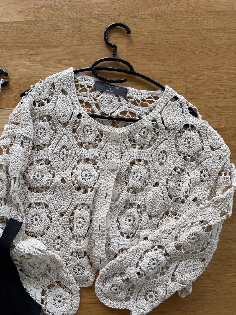 Lotti di vestiti: Sommer Set: 5 Oberteile, Crop Top, Mango, Primark, Top! – Nuovo (secondo la descrizione) da Zürich venduto da ufe_f5q5 1
