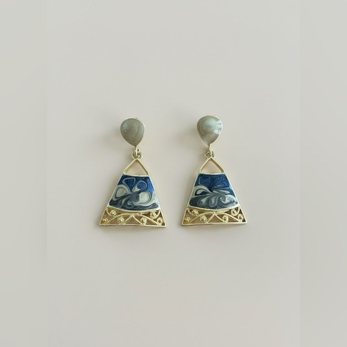 Orecchini pendenti & Orecchini a lobo: Elegant Blue & Gold Dangle Earrings - Statement Jewellery – Nuovo (secondo la descrizione) da Saland venduto da ele_vc96 1