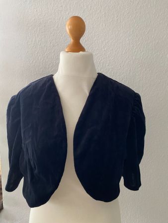 schwarzer Bolero aus Samt, in Gr. M (38/40)