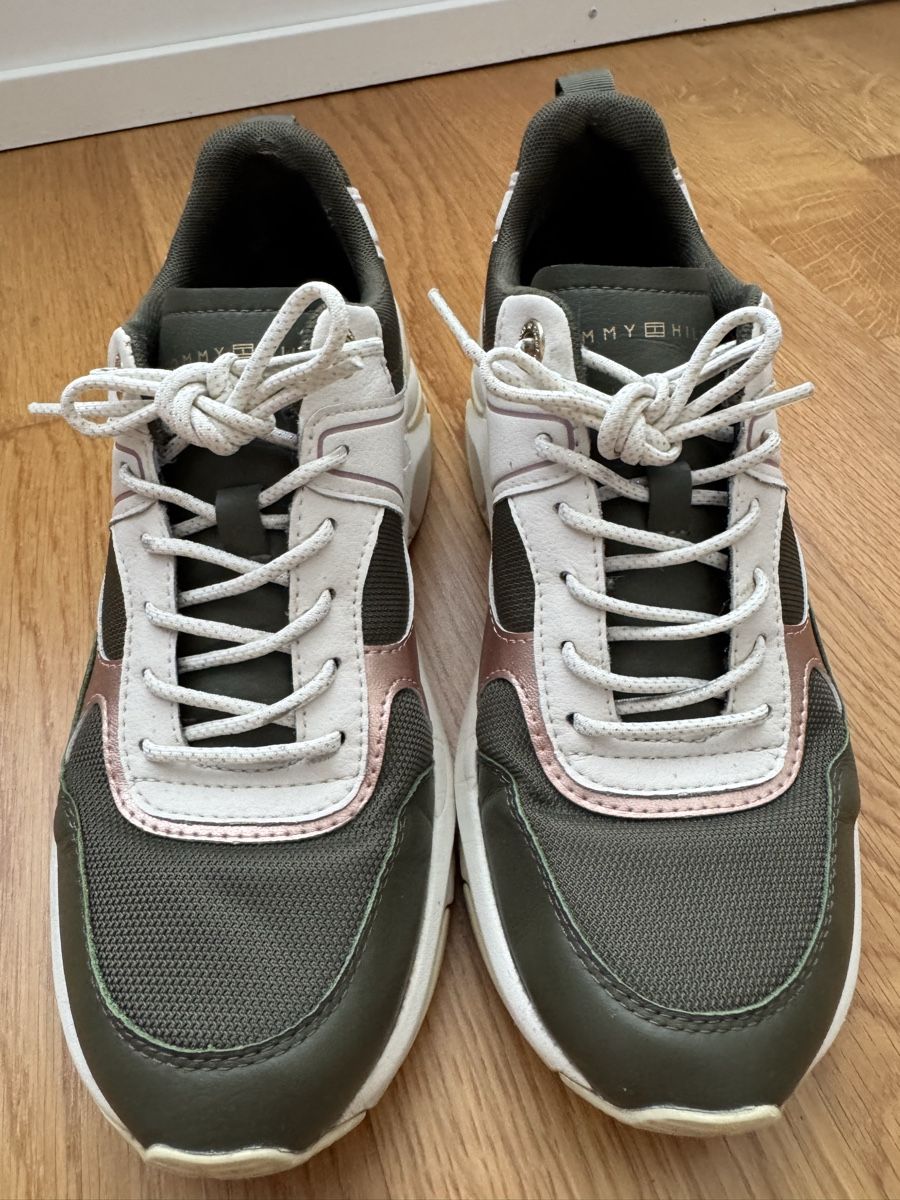 Tommy Hilfiger Scarpe da donna: Originale Tommy Hilfiger Sneakers, Gr. 39 – Usato da Winterthur venduto da mar_hcp9 3
