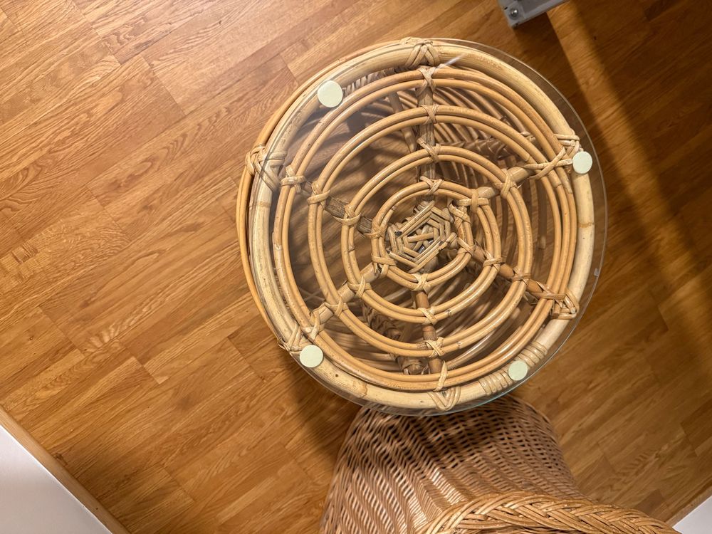 Vintage Rattan Stuhl inkl. Bambus Glastisch (Gebraucht) in Schindellegi fr  CHF 90  nur Abholung auf Ricardo kaufen