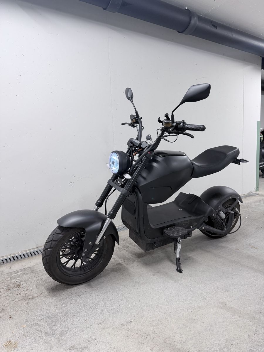 Elektromobile: Elektroroller in Mattschwarz | Nur 1.600 km | Unfallfrei – Gebraucht aus Zürich von goncalves03