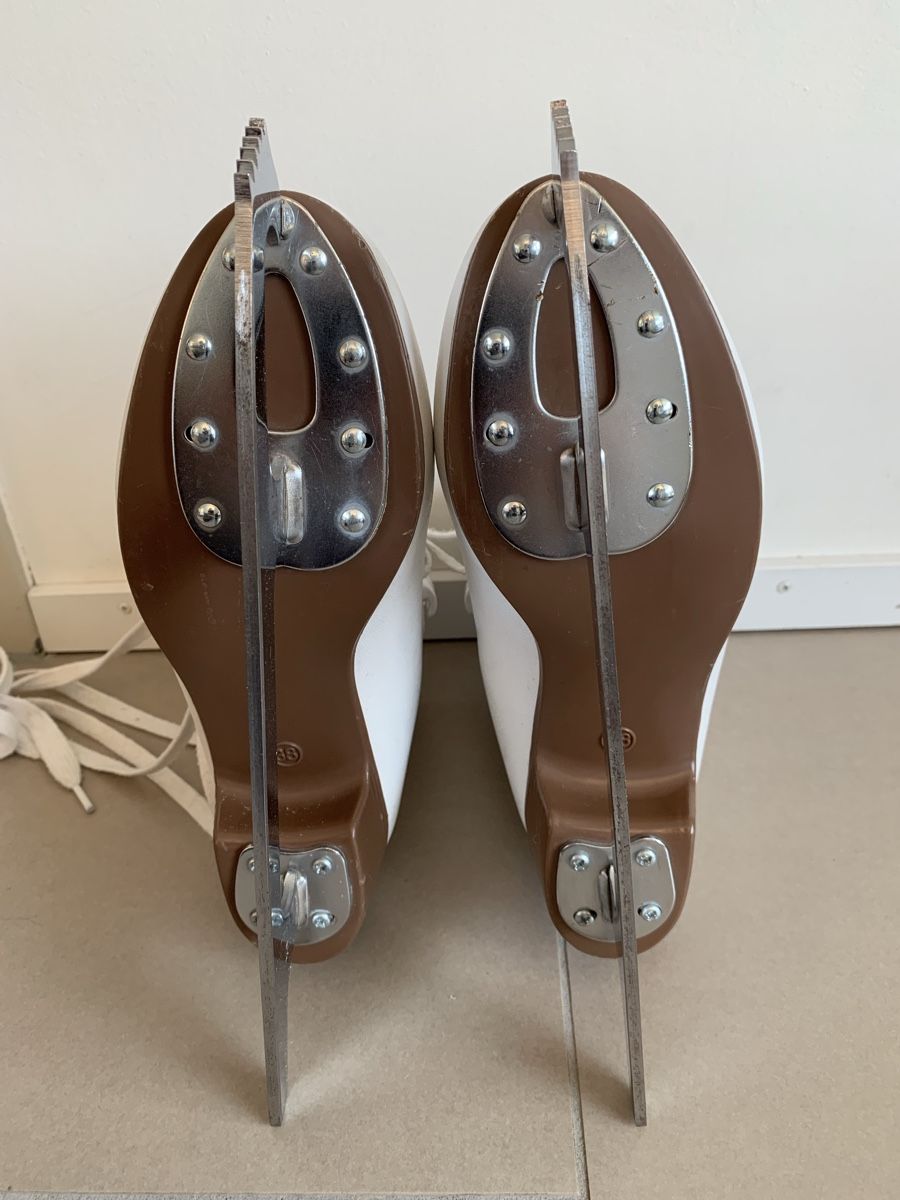 Graf Schlittschuhe: Schlittschuhe Eislauf 38 Graf Bolero – Gebraucht aus Zürich von misterpillar 1