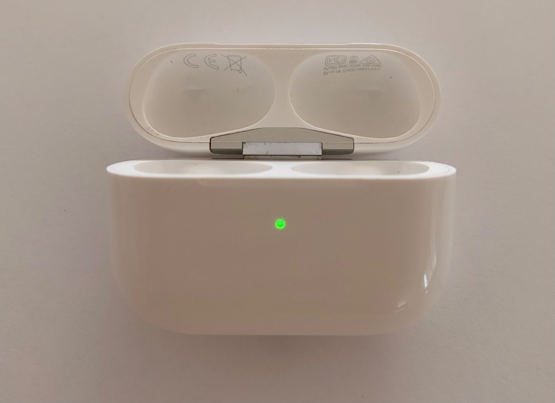 Apple Chargeur: AirPods 1st Generation Ladecase – D'occasion à Adliswil par TV-Link 1