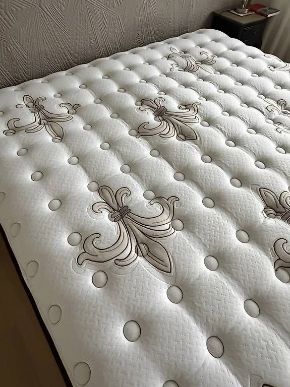 Reti a doghe: Sommier et matelas  – Usato da La Rippe venduto da jpu_z5ql 2