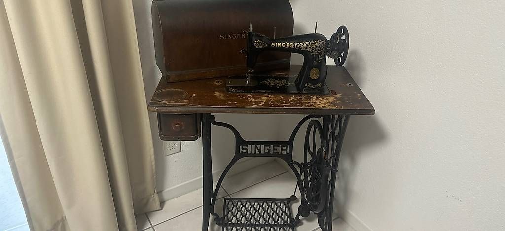 Singer Macchine da cucire: Macchina singer – Usato da Losone venduto da erm_k76g 2