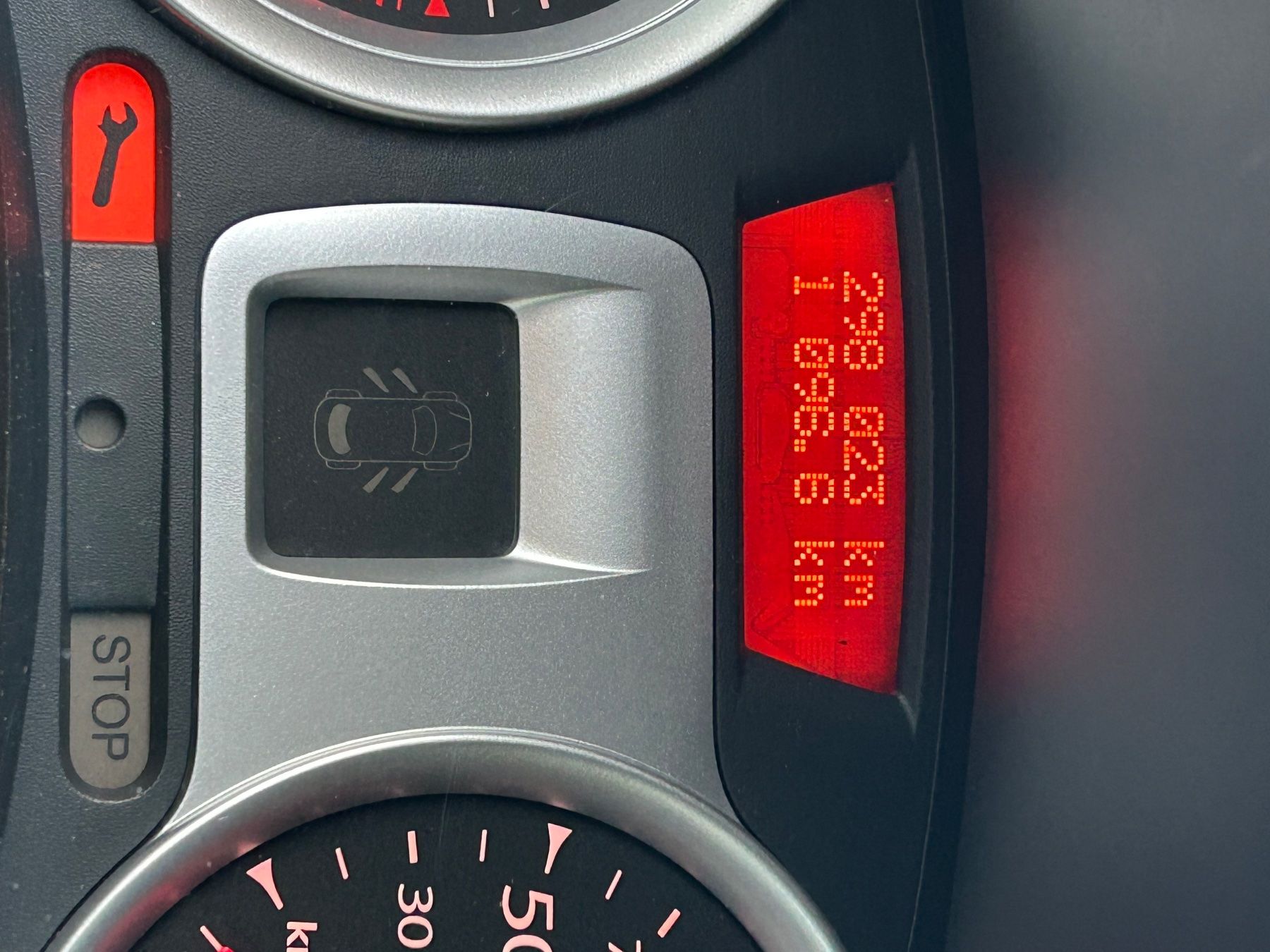 Renault Autos: Renault  Clio  1.2    100 – D'occasion à Frick par hipi33 7
