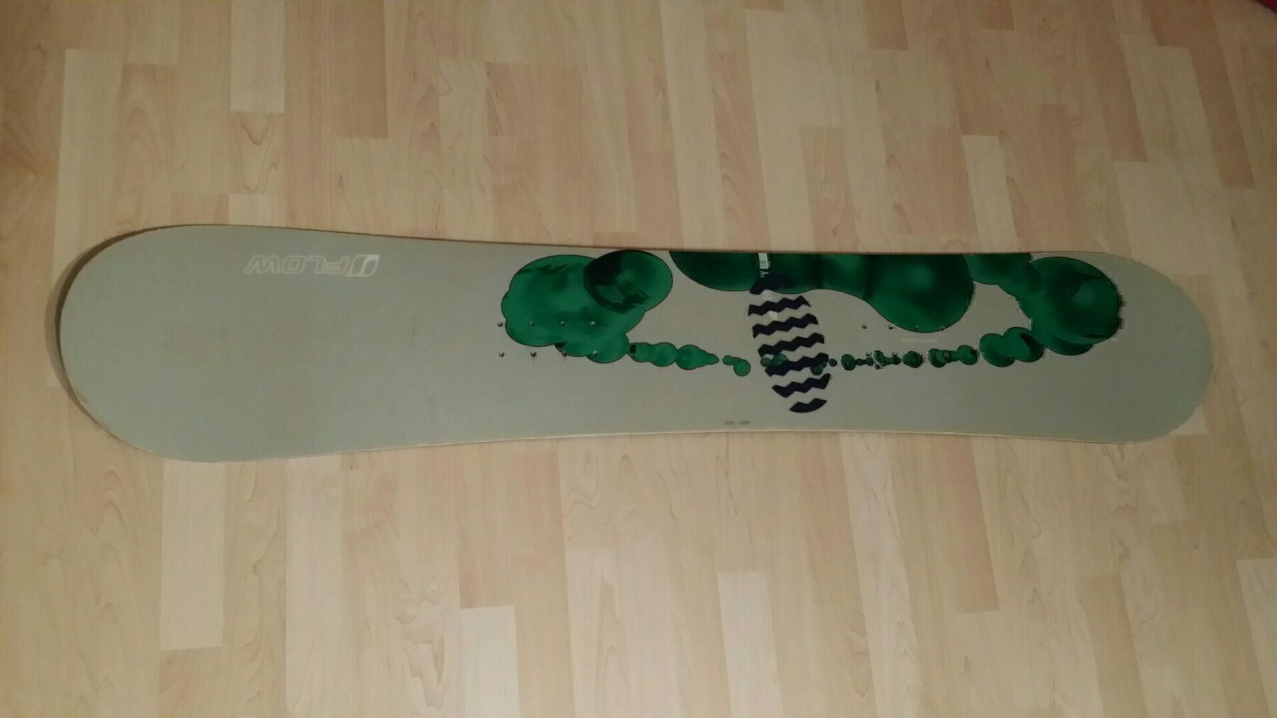 Boards: FLOW Snowboard – Gebraucht aus Gossau ZH von SwissJapan