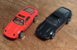 2 Porsche Hot Wheels Modellautos rot und schwarz